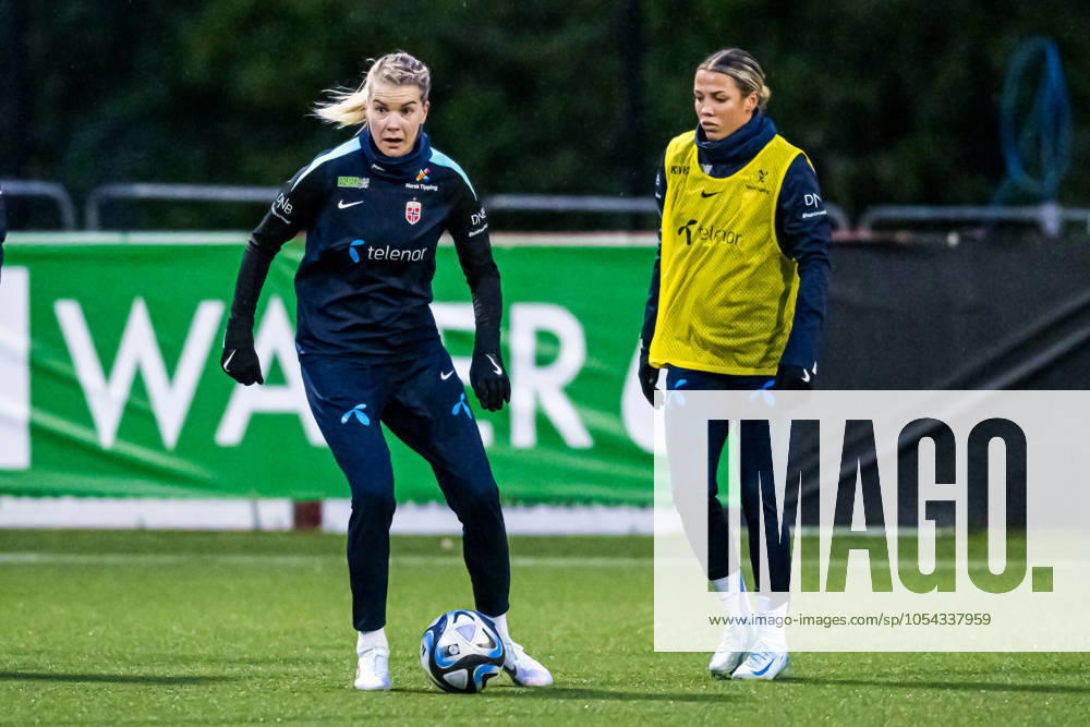 Ada Hegerberg of the Norwegian women s national football team during a training session on November 28, 2024 in Larne Photo Marius Simensen BILDBYRAN COP 238 bbeng dam football fotball fotboll norge norway practice soccer training trening träning uefa women s euro qualifier