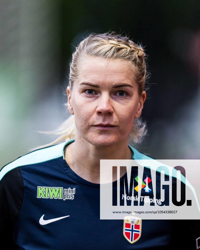 Ada Hegerberg of the Norwegian women s national football team during a training session on November 28, 2024 in Larne Photo Marius Simensen BILDBYRAN COP 238 bbeng dam football fotball fotboll norge norway practice soccer training trening träning uefa women s euro qualifier