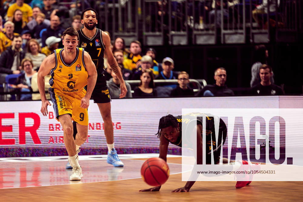 Jonas Mattisseck Alba Berlin, 09 , GER, ALBA Berlin vs MHP Riesen Ludwigsburg, Basketball Men, easy Credit BBL, Season 2024 2025, Matchday 10, 01 12 2024 GER, ALBA Berlin vs MHP Riesen Ludwigsburg, Basketball Men, easy Credit BBL, Season 2024 2025, Matchday 10, 01 12 2024 Berlin