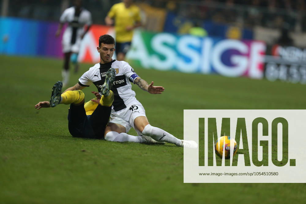 Parma s Enrico Delprato during the Serie A Enilive soccer match between Parma and Lazio at Parma s Ennio Tardini Stadium, Sunday, December 01, 2024. - Soccer.