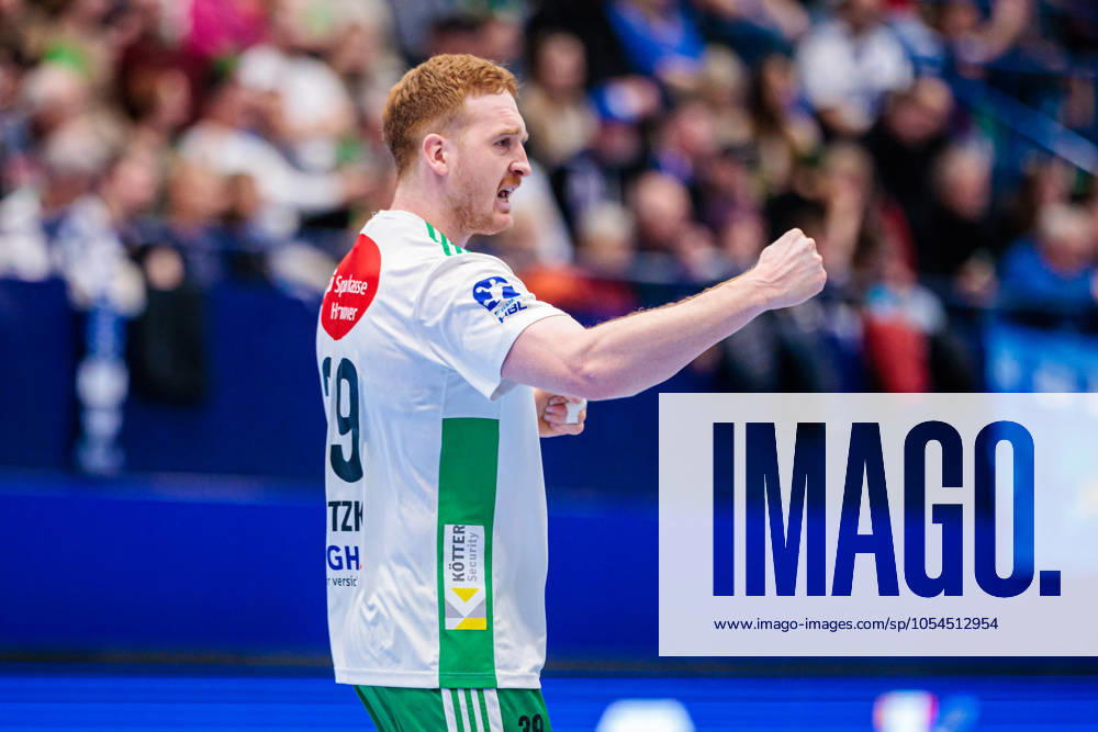 Lukas Stutzke TSV Hannover Burgdorf, 39 cheers after scoring goal GER, TBV Lemgo Lippe vs TSV Hannover Burgdorf, Handball, 1 Bundesliga, Matchday 12, Season 2024 2025, 01 12 2024 GER, TBV Lemgo Lippe vs TSV Hannover Burgdorf, Handball, 1 Bundesliga, Matchday 12, Season 2024 2025, 01 12 2024 Lemgo