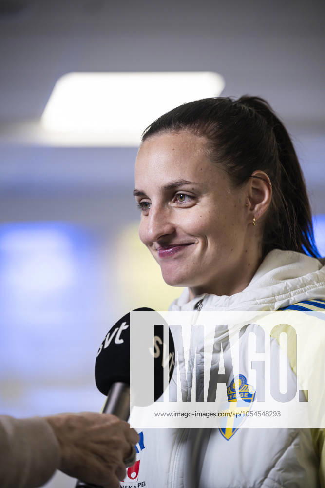 Nathalie Björn of the Swedish women s national football team in the mixed zone after a training session on December 2, 2024 in Stockholm Photo Maxim Thorà BILDBYRAN kod MT MT0701 fotboll football soccer fotball em kval kval uefa womens euro qualifier qualifier träning practice training sverige sweden dam bbeng