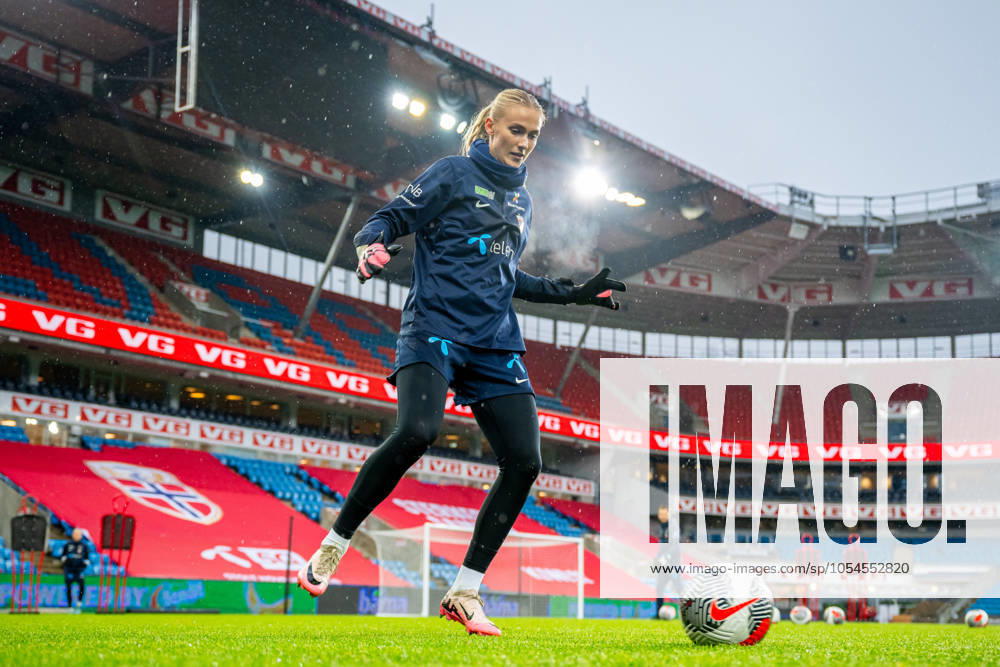 Goalkeeper Selma Panengstuen of the Norwegian women s national football team during a training session on December 2, 2024 in Oslo Photo Vegard Grott BILDBYRAN kod VG VG0699 bbeng fotboll football soccer fotball norge norway women dam uefa euro qualifier em kvalifisering kvinner em kvalik em kval träning practice training trening