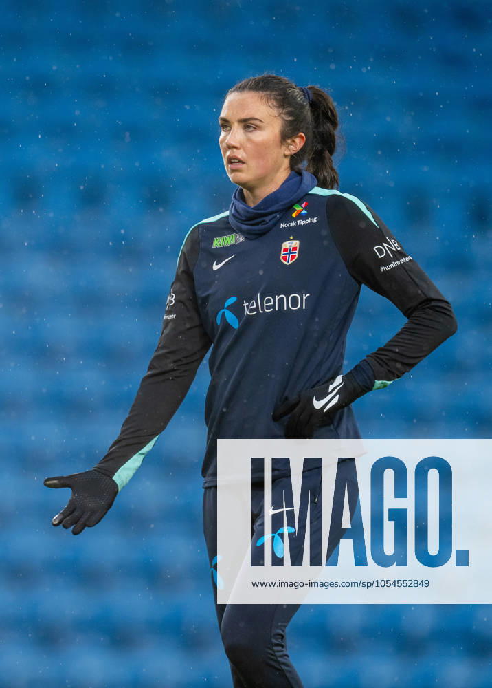 Ingrid Syrstad Engen of the Norwegian women s national football team during a training session on December 2, 2024 in Oslo Photo Vegard Grott BILDBYRAN kod VG VG0699 bbeng fotboll football soccer fotball norge norway women dam uefa euro qualifier em kvalifisering kvinner em kvalik em kval träning practice training trening