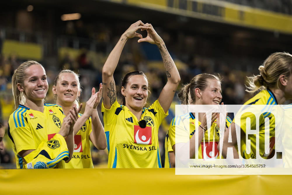 Nathalie Björn of Sweden celebrates after the UEFA Women s Euro Qualifier play off football match between Sweden and Serbia on December 3, 2024 in Stockholm Photo Joel Marklund BILDBYRAN kod JM JM0616 bbeng fotboll football soccer fotball em kval kval uefa womens euro qualifier play off sverige sweden serbien serbia dam jubel