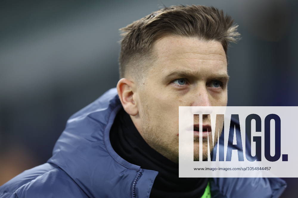 Serie A Fc Internazionale - Parma Calcio Piotr Zielinski of Fc Internazionale looks on during the Serie A match beetween Fc Internazionale and Parma Calcio at Stadio Giuseppe Meazza on December 6, 2024 in Milan Italy . Milano Stadio Giuseppe Meazza Italy