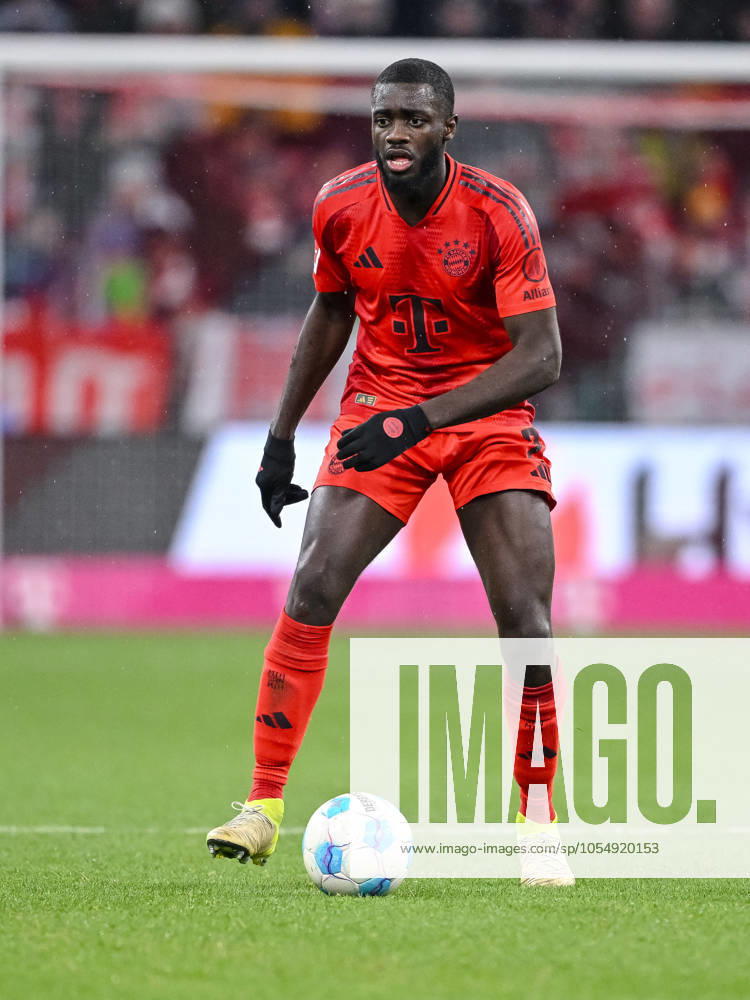 Dayot Upamecano FC Bayern Muenchen in action, on the ball, individual action during the Bundesliga 1 match between FC Bayern München and 1 FC Heidenheim 1846, Allianz Arena on December 07, 2024 in Munich, Germany Photo by Harry Langer DeFodi Images Dayot Upamecano FC Bayern Muenchen controls the Ball during the Bundesliga match between FC Bayern München and 1 FC Heidenheim 1846 at Allianz Arena on December 7, 2024 in Munich, Germany Photo by Harry Langer DeFodi Images DFL regulations prohibit any use of photographs as image sequences and or quasi video Defodi 541 FCBFCH20241207 220 Defodi-541 DFL regulations prohibit any use of photographs as image sequences and or quasi-video.