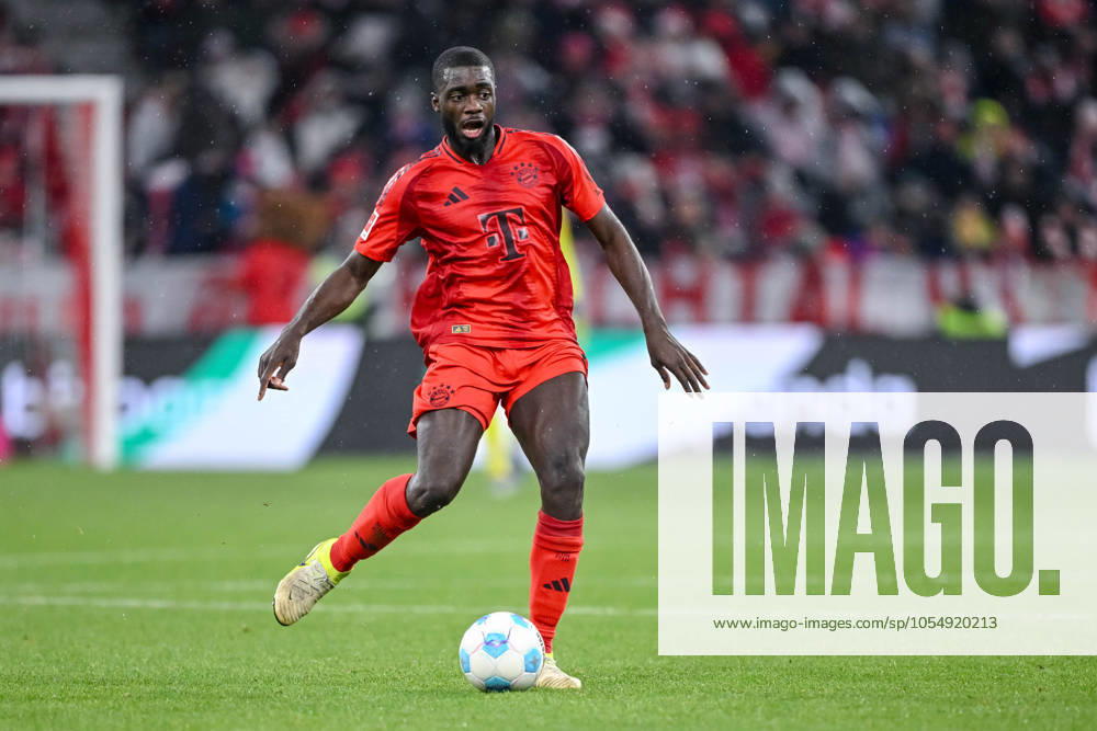 Dayot Upamecano FC Bayern Muenchen in action, on the ball, individual action during the Bundesliga 1 match between FC Bayern München and 1 FC Heidenheim 1846, Allianz Arena on December 07, 2024 in Munich, Germany Photo by Harry Langer DeFodi Images Dayot Upamecano FC Bayern Muenchen controls the Ball during the Bundesliga match between FC Bayern München and 1 FC Heidenheim 1846 at Allianz Arena on December 7, 2024 in Munich, Germany Photo by Harry Langer DeFodi Images DFL regulations prohibit any use of photographs as image sequences and or quasi video Defodi 541 FCBFCH20241207 230 Defodi-541 DFL regulations prohibit any use of photographs as image sequences and or quasi-video.