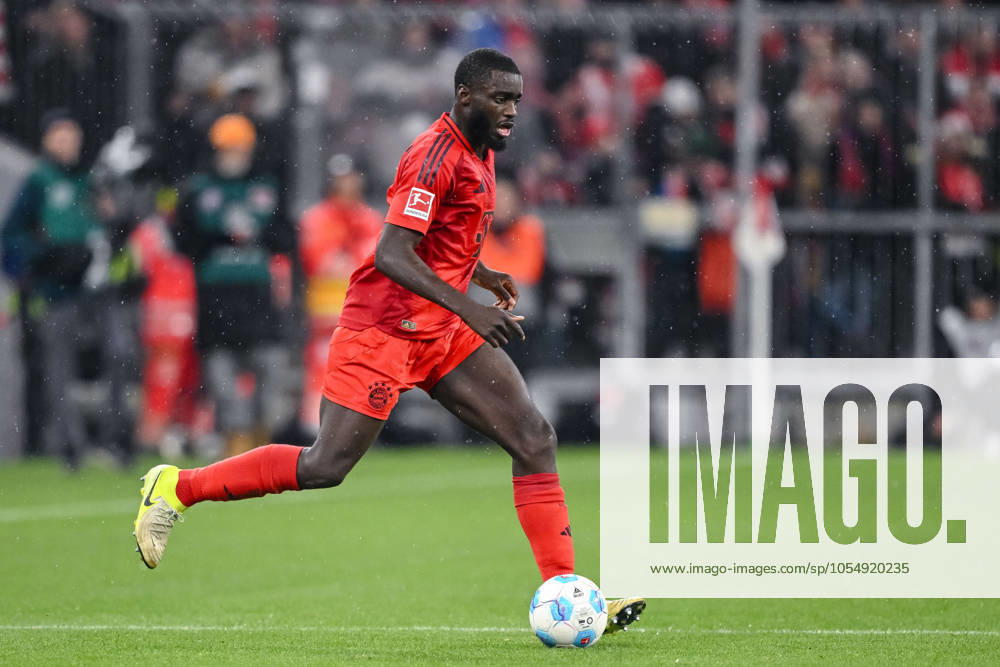 Dayot Upamecano FC Bayern Muenchen in action, on the ball, individual action during the Bundesliga 1 match between FC Bayern München and 1 FC Heidenheim 1846, Allianz Arena on December 07, 2024 in Munich, Germany Photo by Harry Langer DeFodi Images Dayot Upamecano FC Bayern Muenchen controls the Ball during the Bundesliga match between FC Bayern München and 1 FC Heidenheim 1846 at Allianz Arena on December 7, 2024 in Munich, Germany Photo by Harry Langer DeFodi Images DFL regulations prohibit any use of photographs as image sequences and or quasi video Defodi 541 FCBFCH20241207 233 Defodi-541 DFL regulations prohibit any use of photographs as image sequences and or quasi-video.