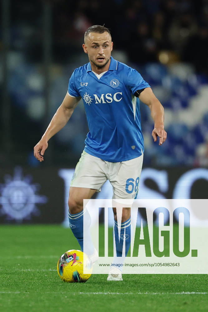 Napolis Stanislav Lobotka during the Serie A soccer match between Napoli and Lazio at the Diego Armando Maradona Stadium in Naples, southern italy - Sunday , December 08 , 2024. - Soccer .