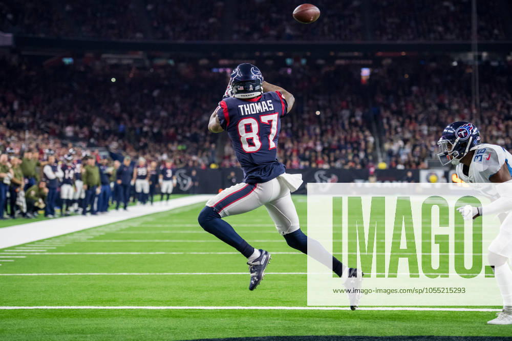 NFL, American Football Herren, USA 2018: Titans vs Texans NOV 26 November 26, 2018: Houston Texans wide receiver Demaryius Thomas (87) makes a touchdown catch during the 4th quarter of an NFL football game between the Tennessee Titans and the Houston Texans at NRG Stadium in Houston, TX. The Texans won the game 34 to 17...Trask Smith CSM Houston TX U.S.