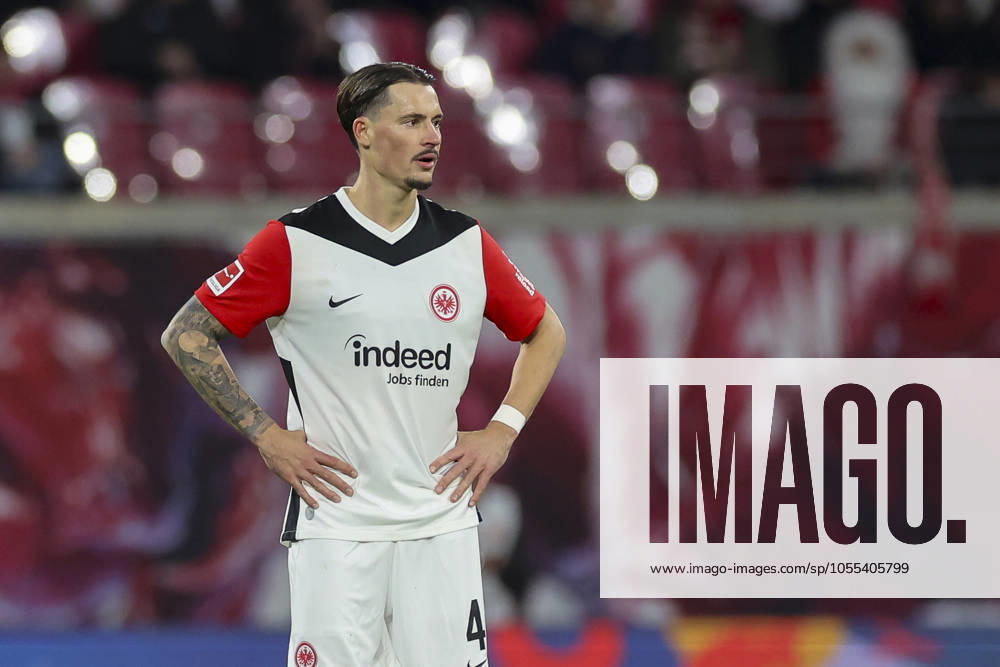 Robin Koch Eintracht Frankfurt looks dejected, Bundesliga, RB Leipzig v Eintracht Frankfurt, Red Bull Arena, December 15, 2024 in Leipzig, Germany Photo by Marco Steinbrenner DeFodi Images Robin Koch Eintracht Frankfurt looks dejected, Bundesliga, RB Leipzig v Eintracht Frankfurt, Red Bull Arena, December 15, 2024 in Leipzig, Germany Photo by Marco Steinbrenner DeFodi Images DFL regulations prohibit any use of photographs as image sequences and or quasi video Defodi 700 leipzig frank 20241215 009 Defodi-700 DFL regulations prohibit any use of photographs as image sequences and or quasi-video.