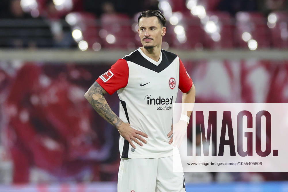Robin Koch Eintracht Frankfurt looks dejected, Bundesliga, RB Leipzig v Eintracht Frankfurt, Red Bull Arena, December 15, 2024 in Leipzig, Germany Photo by Marco Steinbrenner DeFodi Images Robin Koch Eintracht Frankfurt looks dejected, Bundesliga, RB Leipzig v Eintracht Frankfurt, Red Bull Arena, December 15, 2024 in Leipzig, Germany Photo by Marco Steinbrenner DeFodi Images DFL regulations prohibit any use of photographs as image sequences and or quasi video Defodi 700 leipzig frank 20241215 010 Defodi-700 DFL regulations prohibit any use of photographs as image sequences and or quasi-video.