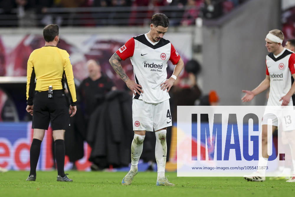 Robin Koch Eintracht Frankfurt looks dejected, Bundesliga, RB Leipzig v Eintracht Frankfurt, Red Bull Arena, December 15, 2024 in Leipzig, Germany Photo by Marco Steinbrenner DeFodi Images Robin Koch Eintracht Frankfurt looks dejected, Bundesliga, RB Leipzig v Eintracht Frankfurt, Red Bull Arena, December 15, 2024 in Leipzig, Germany Photo by Marco Steinbrenner DeFodi Images DFL regulations prohibit any use of photographs as image sequences and or quasi video Defodi 700 leipzig frank 20241215 033 Defodi-700 DFL regulations prohibit any use of photographs as image sequences and or quasi-video.