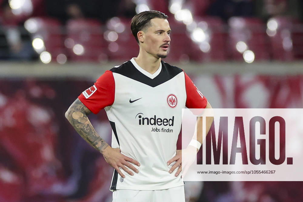 Robin Koch Eintracht Frankfurt looks dejected, Bundesliga, RB Leipzig v Eintracht Frankfurt, Red Bull Arena, December 15, 2024 in Leipzig, Germany Photo by Marco Steinbrenner DeFodi Images Robin Koch Eintracht Frankfurt looks dejected, Bundesliga, RB Leipzig v Eintracht Frankfurt, Red Bull Arena, December 15, 2024 in Leipzig, Germany Photo by Marco Steinbrenner DeFodi Images DFL regulations prohibit any use of photographs as image sequences and or quasi video Defodi 700 leipzig frank 20241215 127 Defodi-700 DFL regulations prohibit any use of photographs as image sequences and or quasi-video.