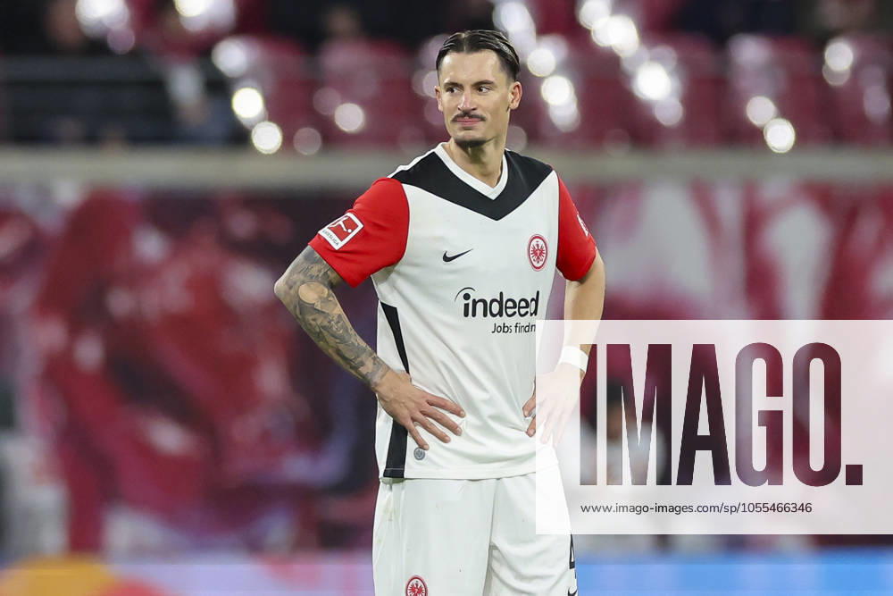 Robin Koch Eintracht Frankfurt looks dejected, Bundesliga, RB Leipzig v Eintracht Frankfurt, Red Bull Arena, December 15, 2024 in Leipzig, Germany Photo by Marco Steinbrenner DeFodi Images Robin Koch Eintracht Frankfurt looks dejected, Bundesliga, RB Leipzig v Eintracht Frankfurt, Red Bull Arena, December 15, 2024 in Leipzig, Germany Photo by Marco Steinbrenner DeFodi Images DFL regulations prohibit any use of photographs as image sequences and or quasi video Defodi 700 leipzig frank 20241215 128 Defodi-700 DFL regulations prohibit any use of photographs as image sequences and or quasi-video.