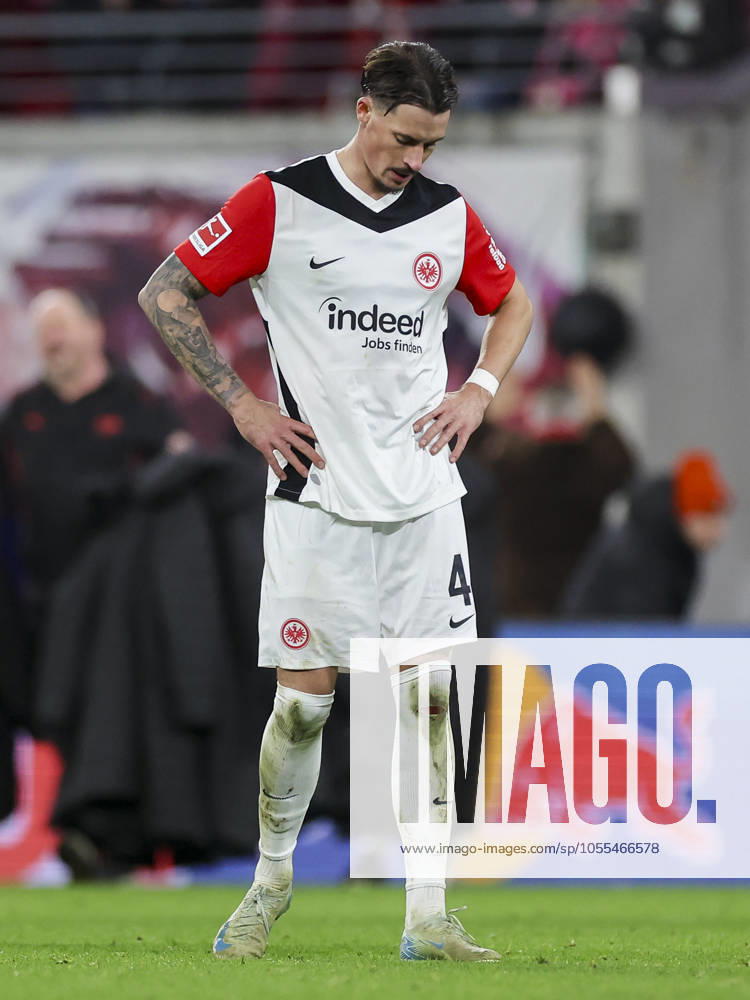 Robin Koch Eintracht Frankfurt looks dejected, Bundesliga, RB Leipzig v Eintracht Frankfurt, Red Bull Arena, December 15, 2024 in Leipzig, Germany Photo by Marco Steinbrenner DeFodi Images Robin Koch Eintracht Frankfurt looks dejected, Bundesliga, RB Leipzig v Eintracht Frankfurt, Red Bull Arena, December 15, 2024 in Leipzig, Germany Photo by Marco Steinbrenner DeFodi Images DFL regulations prohibit any use of photographs as image sequences and or quasi video Defodi 700 leipzig frank 20241215 164 Defodi-700 DFL regulations prohibit any use of photographs as image sequences and or quasi-video.