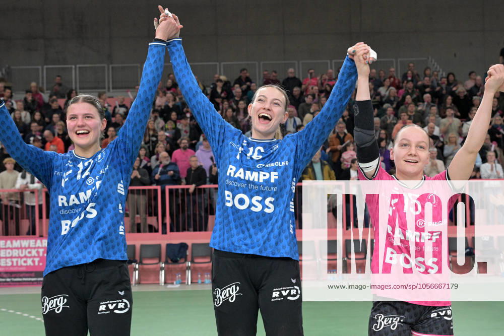 Marie Kristin Weiss TusSies Metzingen, 12 in goal, Lea Schuepbach TusSies Metzingen, 16 in goal and Katharina Goldammer TusSies Metzingen, 15 TusSies Metzingen vs Sport Union Neckarsulm, handball, HBF, 10 league matchday, 2024 2025 season, 29 12 2024 TusSies Metzingen vs Sport Union Neckarsulm, handball, HBF, 10 league matchday, 2024 2025 season, 29 12 2024 Tuebingen