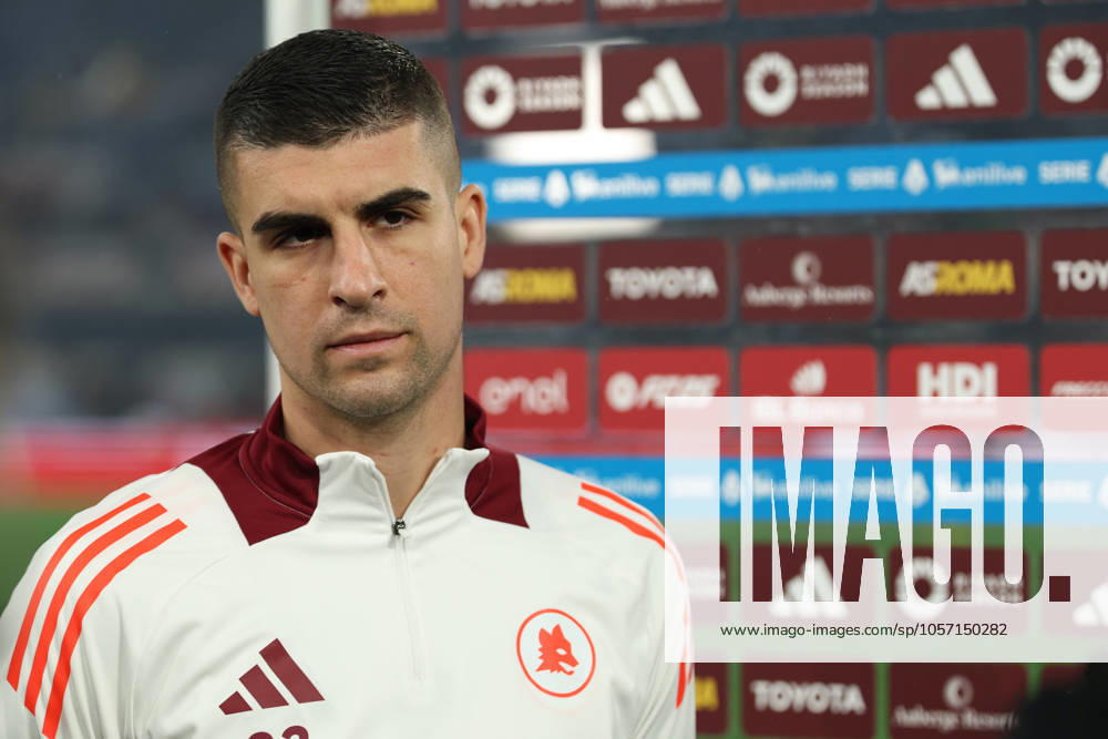 Romas Gianluca Mancinii during the Serie A soccer match between Roma and Lazio at the Olympic Stadium in Rome, southern italy - Sunday, January 05 , 2025. - Soccer .