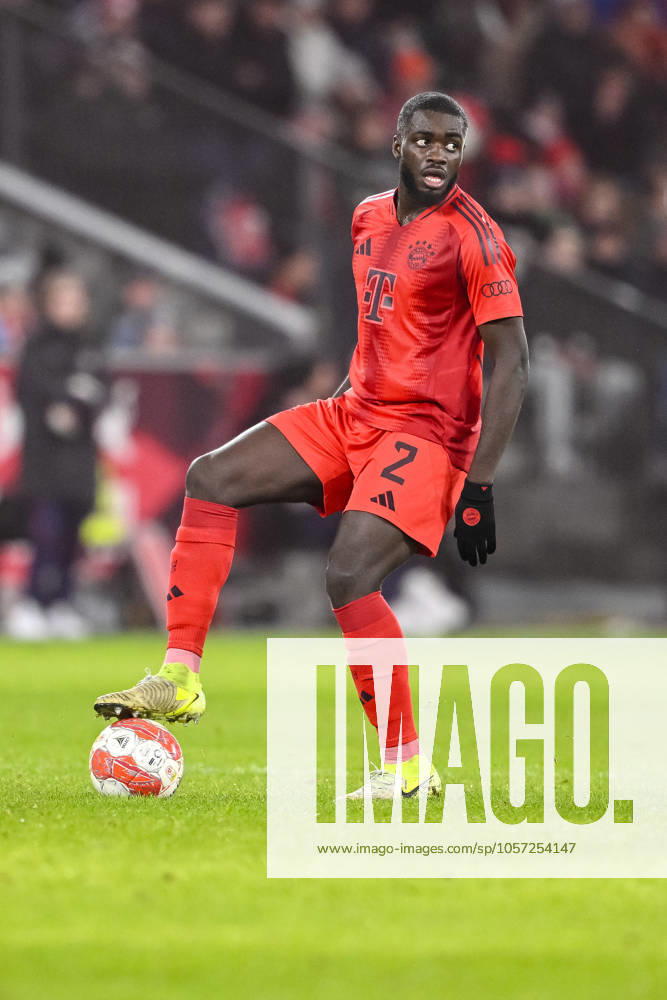 Dayot Upamecano FC Bayern Muenchen in action, on the ball, individual action during the Friendly match between RB Salzburg and FC Bayern München at Red Bull Arena on January 6, 2025 in Salzburg, Austria Photo by Harry Langer DeFodi Images Dayot Upamecano FC Bayern Muenchen controls the Ball during the Friendly match between RB Salzburg and FC Bayern München at Red Bull Arena on January 6, 2025 in Salzburg, Austria Photo by Harry Langer DeFodi Images Defodi 541 RBSFCB20250106 536 Defodi-541
