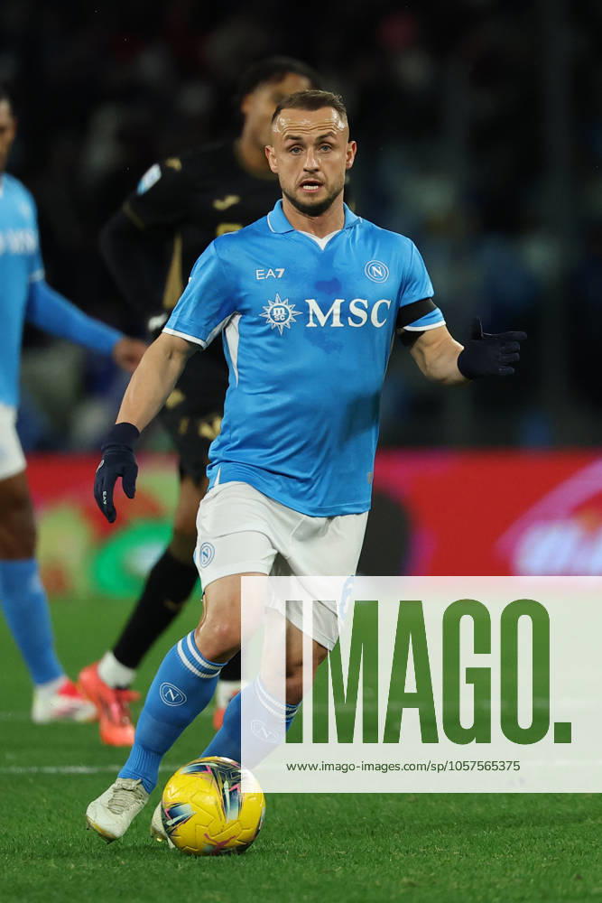 Napolis Stanislav Lobotka during the Serie A soccer match between Napoli and Verona at the Diego Armando Maradona Stadium in Naples, southern italy - Sunday , January 12 , 2025. - Soccer .