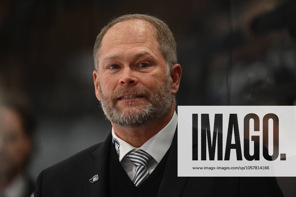 Steve Walker Schwenninger Wild Wings Head Coach Schwenninger Wild Wings vs Koelner Haie Ice Hockey, DEL, 37 Matchday, Season 2024 2025, 17 01 2025 Schwenninger Wild Wings vs Koelner Haie, Ice Hockey, DEL, Penny DEL, 37 Matchday, Season 2024 2025, 17 01 2025 Schwenningen