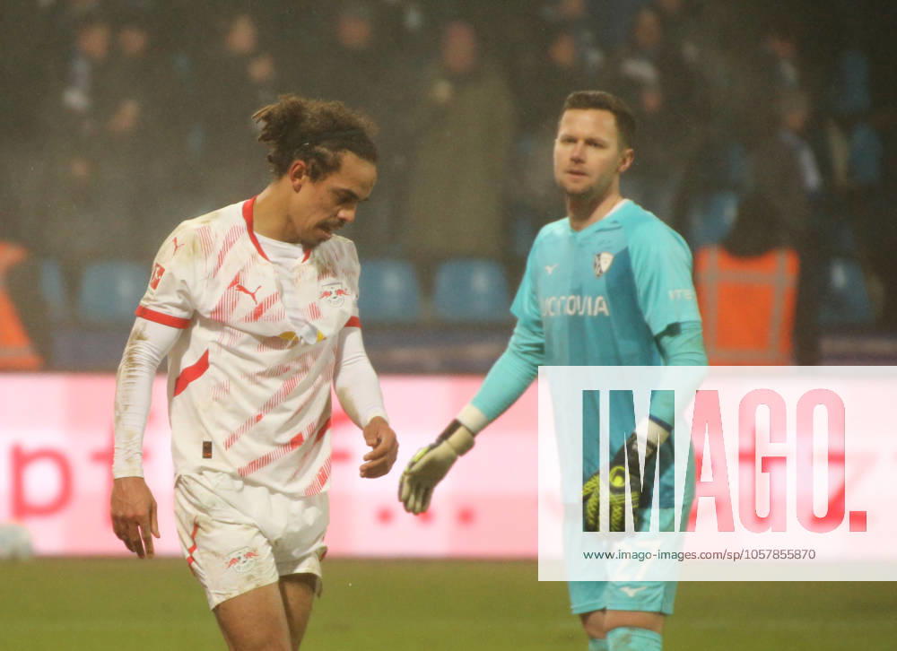 Soccer 1 Bundesliga, VfL Bochum RB Leipzig, v l Yussuf Poulsen angry after the match against VfL Bochum RB Leipzig Bochum