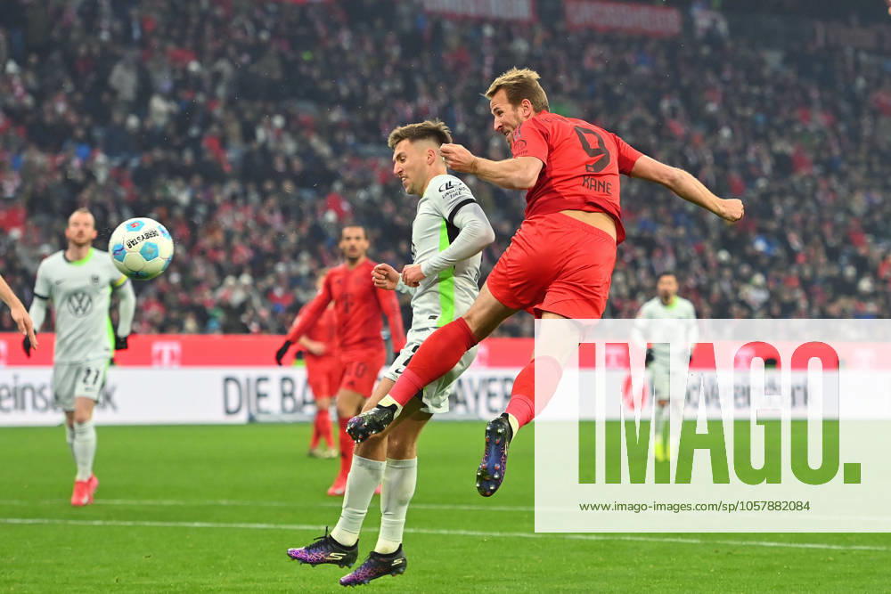 Harry KANE Bayern Muenchen , Action,duel against Kilian FISCHER VFL Wolfsburg , Header Football 1 Bundesliga Season 2024 2025, 18 Matchday, Matchday18 FC Bayern Muenchen VfL Wolfsburg 3 2 on 18 01 2025 , A L L I A N Z A R E N A