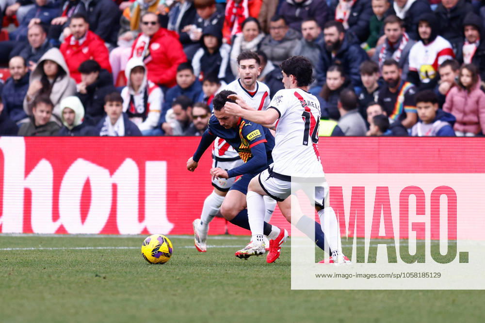 Sergio Camello of Rayo Vallecano and Arnau Martinez of Girona FC in action during the Spanish League, LaLiga EA Sports, football match played between Rayo Vallecano and Girona FC at Estadio de Vallecas on January 26, 2025, in Madrid, Spain. Madrid SPAIN - ZUMAa181 20241031_zaa_a181_136