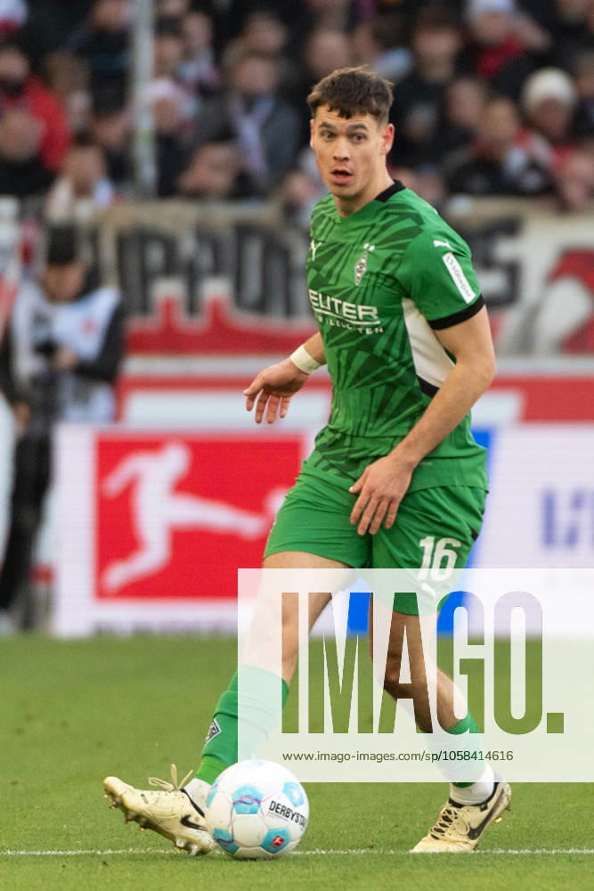 Philipp Sander Borussia Moenchengladbach, 16 GER, VfB Stuttgart vs Borussia Moenchengladbach, Football, Men, 1 Bundesliga, Matchday 20, Season 2024 2025, 01 02 2025, DFL DFB REGULATES PROHIBIT ANY USE OF PHOTOGRAPHS AS IMAGE SEQUENCES AND OR QUASI VIDEO, GER, VfB Stuttgart vs Borussia Moenchengladbach, Football, Men, 1 Bundesliga, Matchday 20, Season 2024 2025, 01 02 2025 Stuttgart
