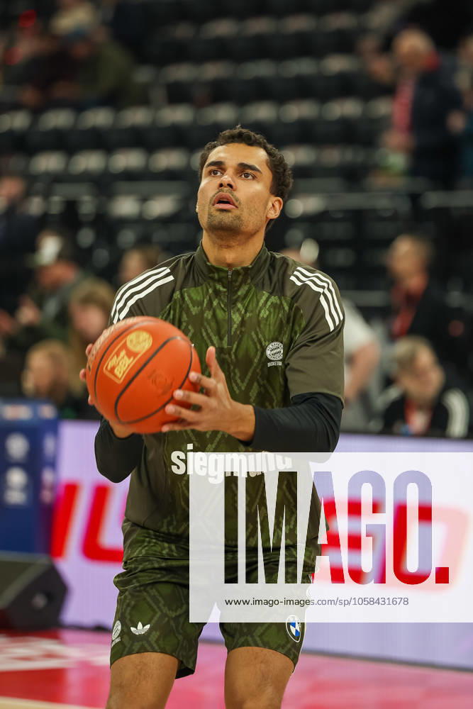 Oscar da Silva FC Bayern Basketball, 01 warming up before the game, GER, FC Bayern Muenchen vs Alba Berlin, Basketball, easycredit Basketball Bundesliga, BBL, Matchday 19, Season 2024 2025, 02 02 2025, GER, FC Bayern Muenchen vs Alba Berlin, Basketball, easycredit Basketball Bundesliga, BBL, Matchday 19, Season 2024 2025, 02 02 2025 Muenchen