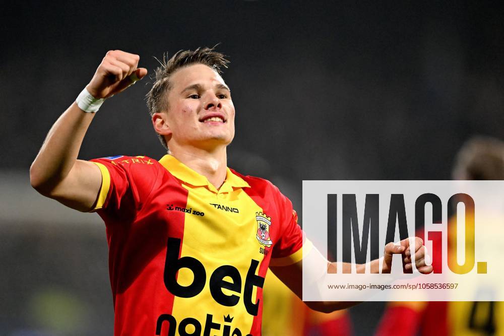 DEVENTER - Mathis Suray of Go Ahead Eagles celebrates the 1-0 during the KNVB Beker match between Go Ahead Eagles and VV Noordwijk (am) at De Adelaarshorst on Feb. 5, 2025 in Deventer, Netherlands. ANP TOTO KNVB CUP Quarter Final 2024 25 ANPxSportx IVx 519209868 originalFilename: 519209868