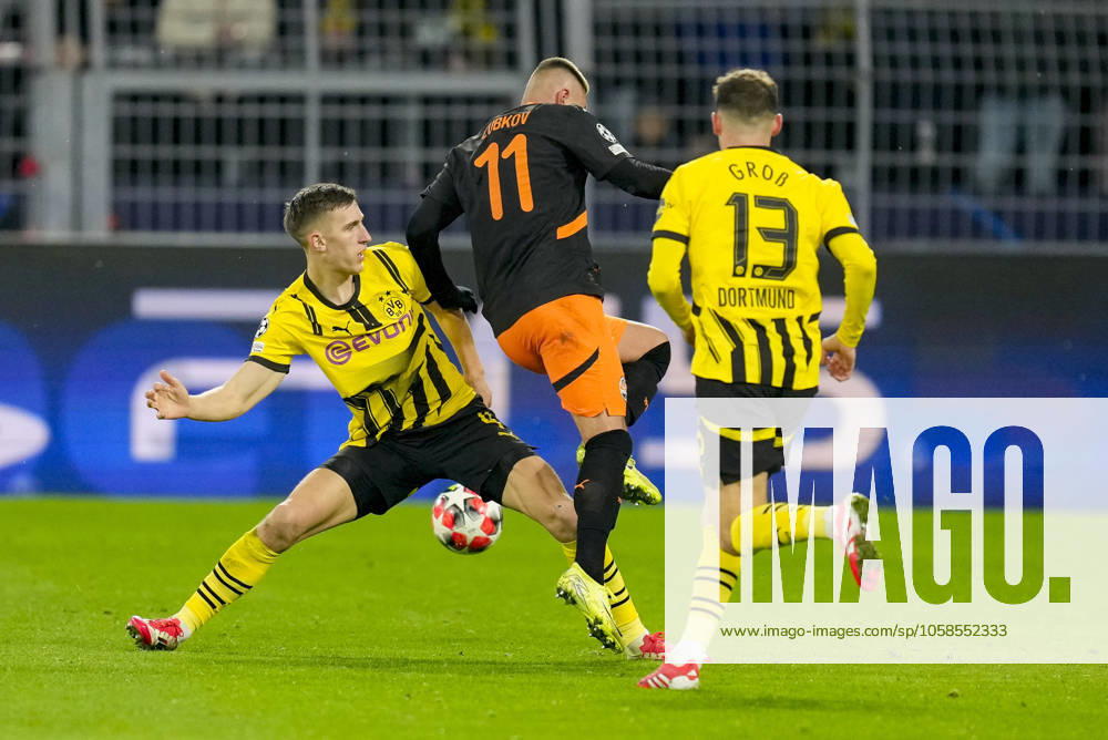 Nico Schlotterbeck Borussia Dortmund and Oleksandr Zubkov Shakhtar Donetsk battle for the ball during the UEFA Champions League 2024 25 League Phase MD8 match between Borussia Dortmund and FC Shakhtar Donetsk at Signal Iduna Park on January 29, 2025 in Dortmund, Germany Defodi 001 20250129 1321183 Defodi-001