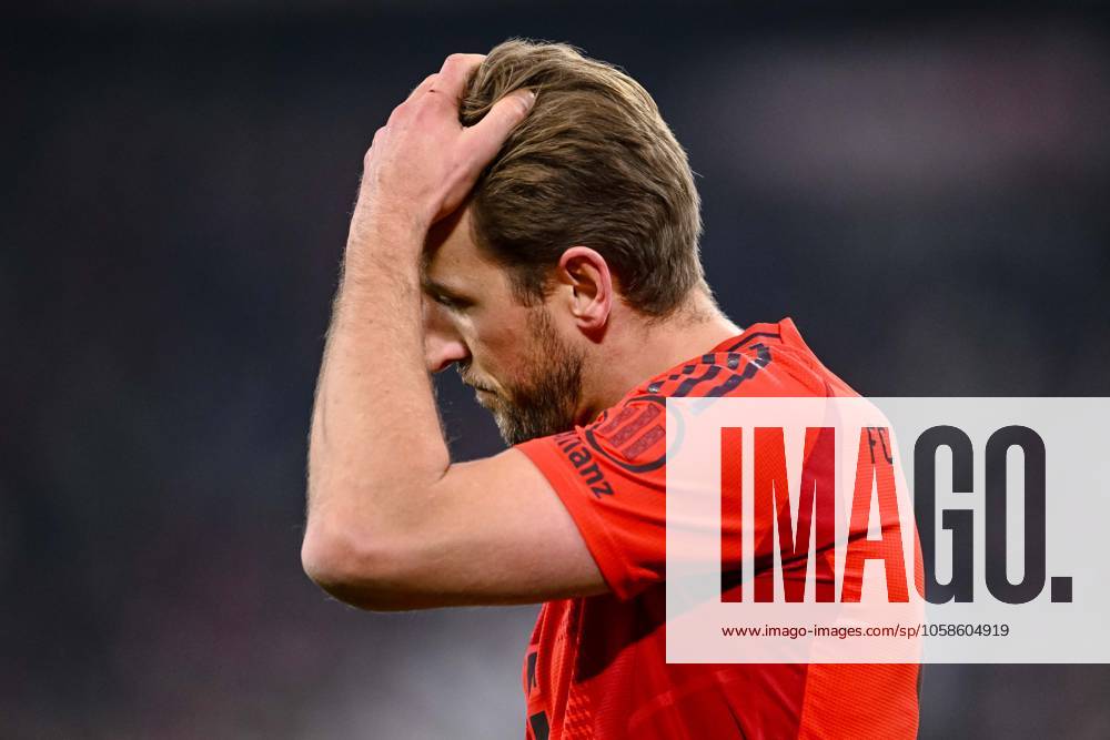 Harry Kane FC Bayern Muenchen ä gestures, looks dejected during the Bundesliga match between FC Bayern München and SV Werder Bremen, Allianz Arena on February 07, 2025 in Munich, Germany Photo by Harry Langer DeFodi Images Harry Kane FC Bayern Muenchen ä gestures, looks dejected during the Bundesliga match between FC Bayern München and SV Werder Bremen at Allianz Arena on February 7, 2025 in Munich, Germany Photo by Harry Langer DeFodi Images DFL regulations prohibit any use of photographs as image sequences and or quasi video Photo by Harry Langer DeFodi Images DFL regulations prohibit any use of photographs as image sequences and or quasi video Defodi 541 FCBSVW20250207 320 Defodi-541 DFL regulations prohibit any use of photographs as image sequences and or quasi-video.