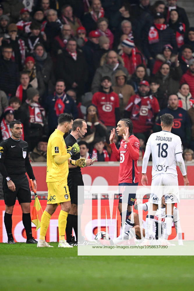 LOSC Lille v Le Havre Athletic Club - Ligue 1 McDonald s 2024 2025 Thomas LEONARD (ARBITRE) - 29 Ethan MBAPPE LOTTIN (losc) during the Ligue 1 McDonald s match between Lille and Le Havre at Stade Pierre Mauroy on February 8, 2025 in Lille, France. Lille France