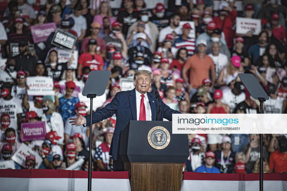President Donald Trump speaks at a Make America Great Again event, Trumps first campaign rally since contracting Covid 19 at Orlando Sanford International Airport, Florida, USA 12 Oct 2020 Orlando USA xWIXTRÖMxPETERx,