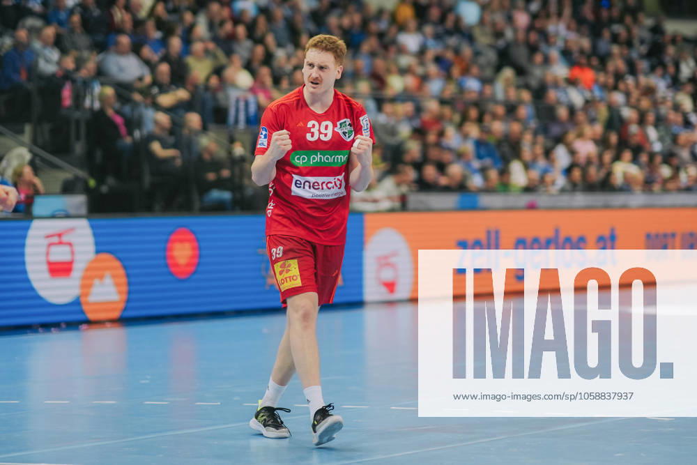 Lukas Stutzke TSV Hannover Burgdorf, 39 cheers, TVB Stuttgart vs TSV Hannover Burgdorf, Handball, 1 Bundesliga, Matchday 19, Season 2024 2025, 13 02 2025, TVB Stuttgart vs TSV Hannover Burgdorf, Handball, 1 Bundesliga, Matchday 19, Season 2024 2025, 13 02 2025 Stuttgart