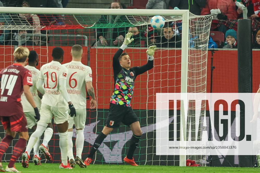 Goalkeeper action by Finn Dahmen 1 FC Augsburg , FC Augsburg vs RB Leipzig, Soccer, 1 Bundesliga, 22 Matchday, 14 02 2025 DFB regulations prohibit any use of photographs as image sequences and or quasi video Augsburg Bayern Germany