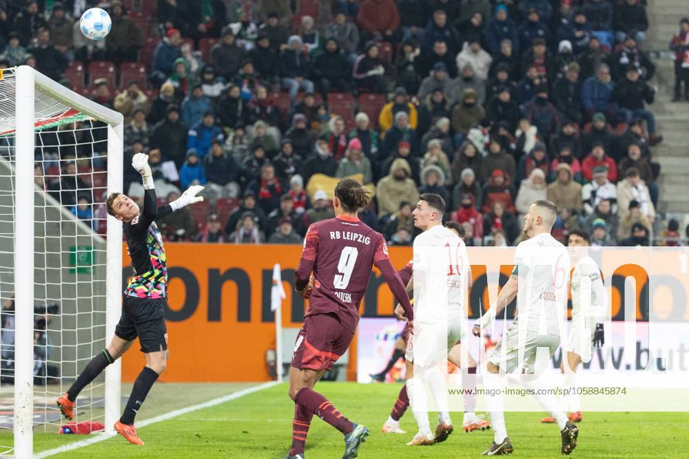 Goalkeeper Finn Dahmen FC Augsburg in action, FC Augsburg vs RB Leibzig, Soccer, 1 Bundesliga, 22 Matchday, 14 02 2025 DFB regulations prohibit any use of photographs as image sequences and or quasi video Augsburg Bayern Germany