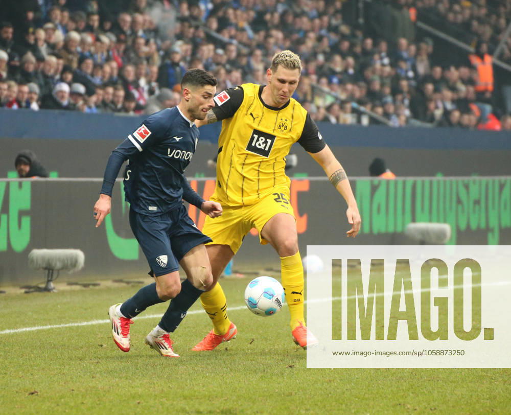 Soccer 1 Bundesliga, VfL Bochum Borussia Dortmund v l Georgios Masouras VfL Bochum , Niklas Süle Borussia Dortmund Bochum