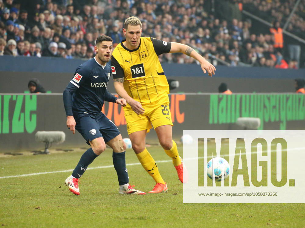 Soccer 1 Bundesliga, VfL Bochum Borussia Dortmund v l Georgios Masouras VfL Bochum , Niklas Süle Borussia Dortmund Bochum