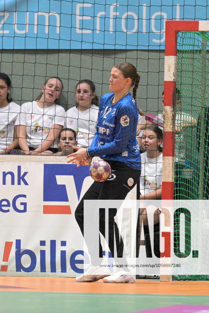 Marie Kristin Weiss TusSies Metzingen, 12 in goal TusSies Metzingen vs BSV Sachsen Zwickau, handball, HBF, 17 league matchday, 2024 2025 season, 15 02 2025 TusSies Metzingen vs BSV Sachsen Zwickau, handball, HBF, 17 league matchday, 2024 2025 season, 15 02 2025 Metzingen