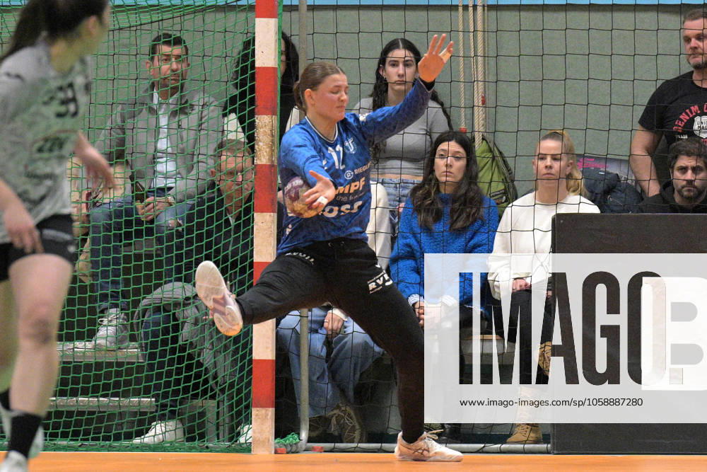 Marie Kristin Weiss TusSies Metzingen, 12 in goal TusSies Metzingen vs BSV Sachsen Zwickau, handball, HBF, 17 league matchday, 2024 2025 season, 15 02 2025 TusSies Metzingen vs BSV Sachsen Zwickau, handball, HBF, 17 league matchday, 2024 2025 season, 15 02 2025 Metzingen