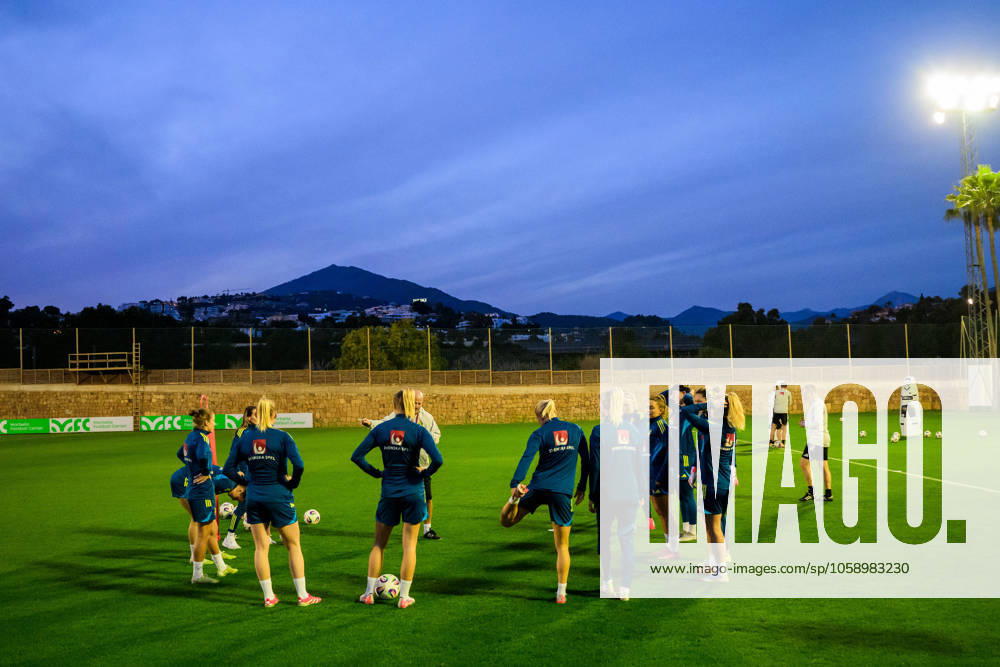 Players of Sweden during a training session with the women s national football team of Sweden on February 17, 2025 in Marbella Photo Ludvig Thunman BILDBYRAN code LT LT0676 fotboll football soccer fotball träning practice training sverige sweden dam bbeng