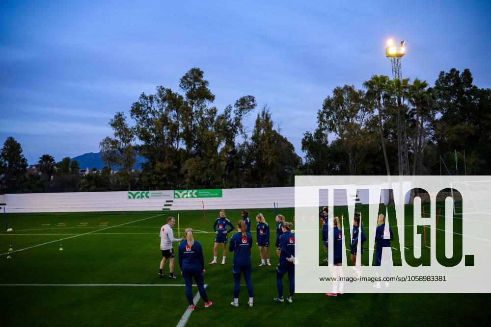 Players of Sweden during a training session with the women s national football team of Sweden on February 17, 2025 in Marbella Photo Ludvig Thunman BILDBYRAN code LT LT0676 fotboll football soccer fotball träning practice training sverige sweden dam bbeng