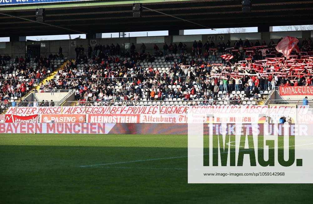 Football, men, Regionalliga Bayern, season 2024 2025, FC Bayern München Amateure 1 FC Schweinfurt 05, Grünwalder Stadion banner of FC Bayern fans, champions must be promoted, BFV privilege of own regional league abolished