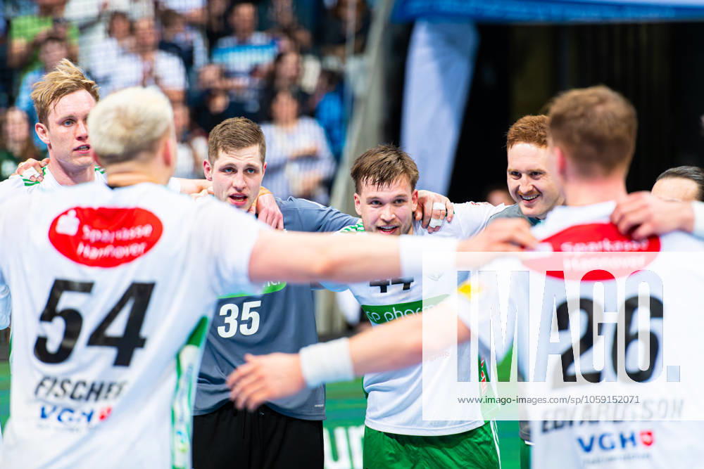 Joel Birlehm TSV Hannover Burgdorf, No. 35 Thomas Solstad TSV Hannover Burgdorf, No. 44 v l , TSV Hannover Burgdorf white against HSG Wetzlar white on matchday 20 of the 2024 2025 season in the DAIKIN Handball Bundesliga 22 02 2025, ZAG Arena Hannover, GER ,