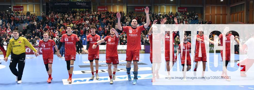 Cheering joy after the victory Nebojsa Simic goalkeeper MT Melsungen 16 , Timo Kastening MT Melsungen 73 , Ian Barrufet MT Melsungen 83 , Marti Soler MT Melsungen 23 , Elvar Oern Jonsson MT Melsungen 19 , Dainis Kristopans MT Melsungen 10 , Adrian Sipos MT Melsungen 8 , Jonathan Svensson MT Melsungen 28 , Erik Balenciaga MT Melsungen 6 , Nikolaj Enderleit MT Melsungen 4 , Aaron Mensing MT Melsungen 33 L R , GER, MT Melsungen TVB 1898 Stuttgart, Handball, 1 Bundesliga, Matchday 20, Season 2024 2025, 22 02 2025, GER, MT Melsungen TVB 1898 Stuttgart, Handball, 1 Bundesliga, Matchday 20, Season 2024 2025, 22 02 2025 Kassel