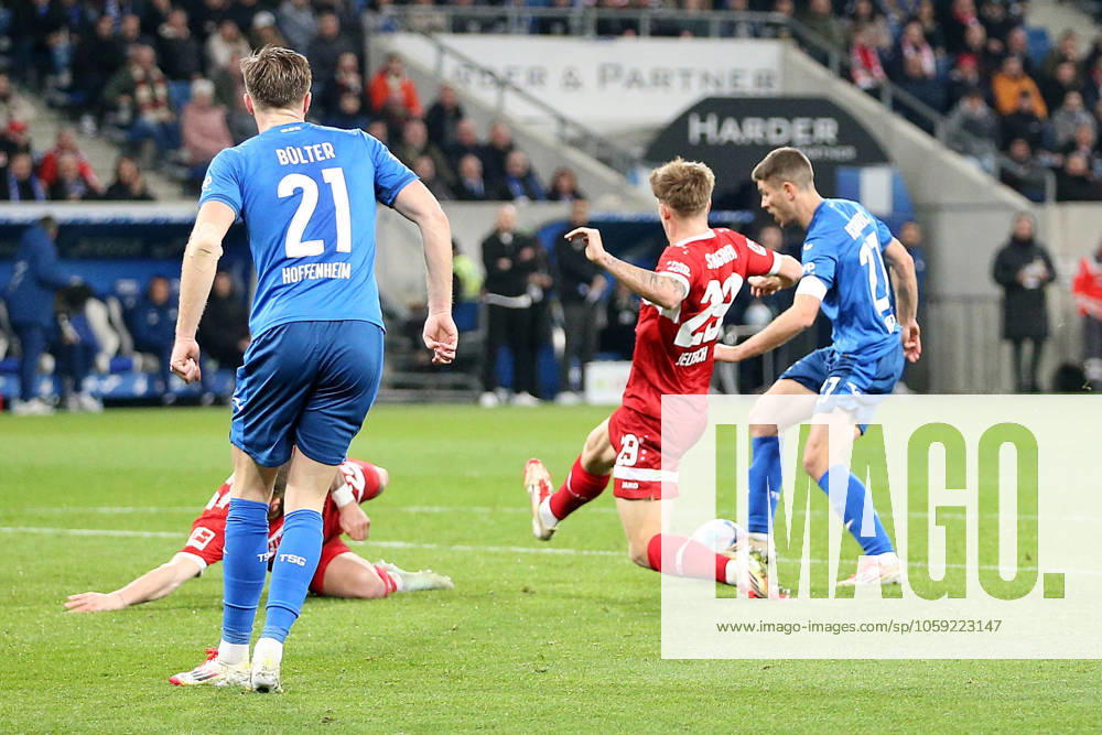 Soccer 1 Bundesliga, TSG 1899 Hoffenheim VfB Stuttgart v l Marius Bülter Buelter TSG 1899 Hoffenheim Finn Jeltsch VfB Stuttgart Andrej Kramaric TSG 1899 Hoffenheim Sinsheim
