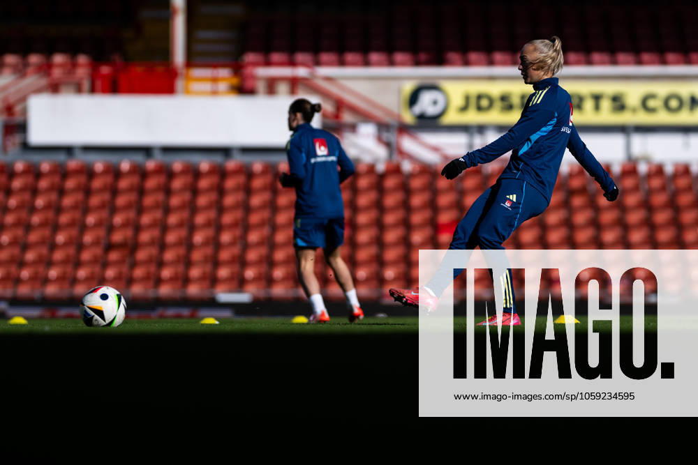 Hanna Bennison of the Swedish women s national football team at a training session on February 24, 2025 in Wrexham Photo Mathias Bergeld BILDBYRAN code MB MB1090 fotboll football soccer fotball nations league uefa womens nations league träning practice training sverige sweden dam bbeng